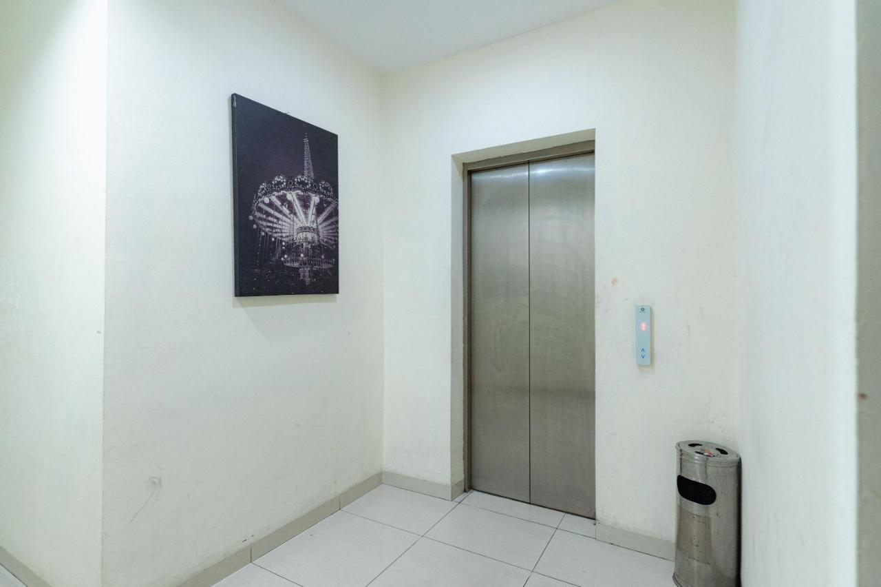 Reddoorz At Nagoya Indah Batam Otel Dış mekan fotoğraf