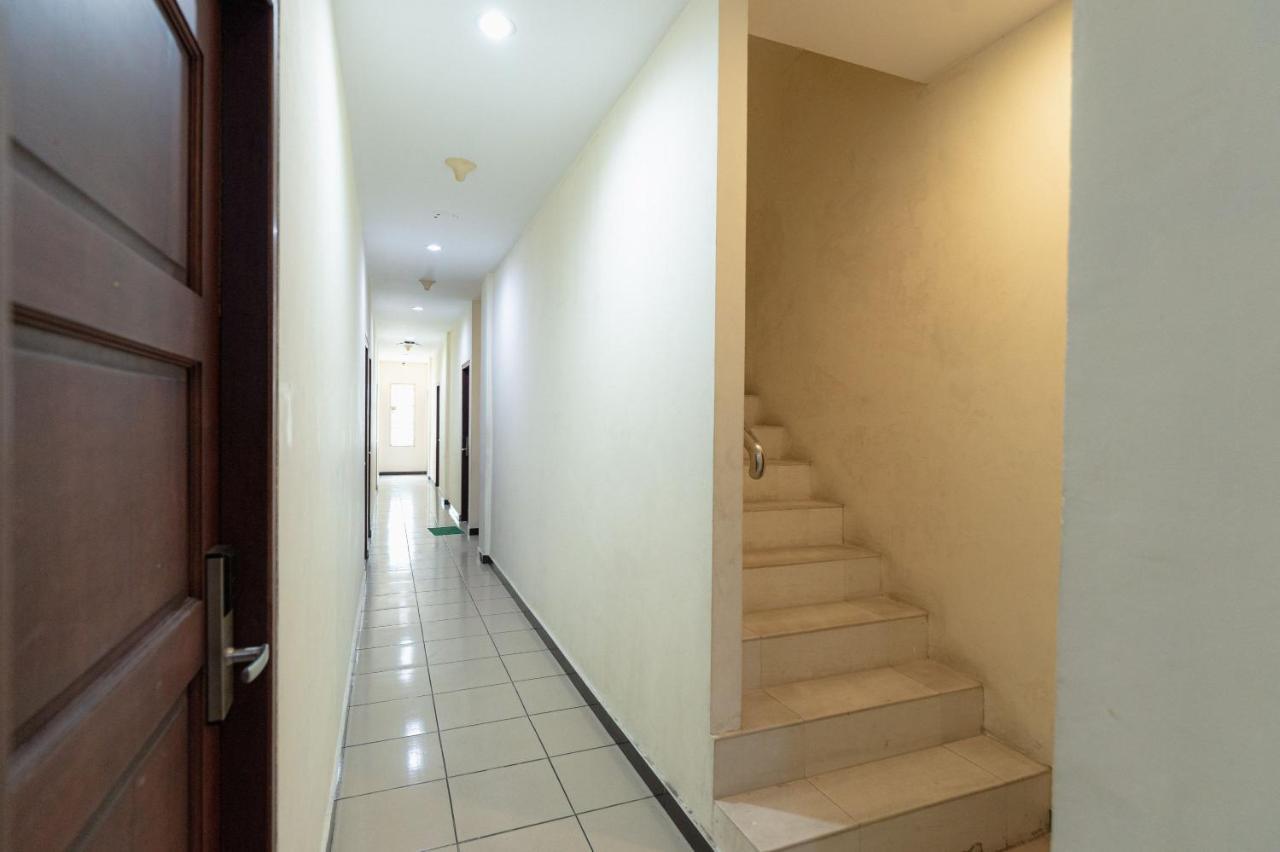 Reddoorz At Nagoya Indah Batam Otel Dış mekan fotoğraf